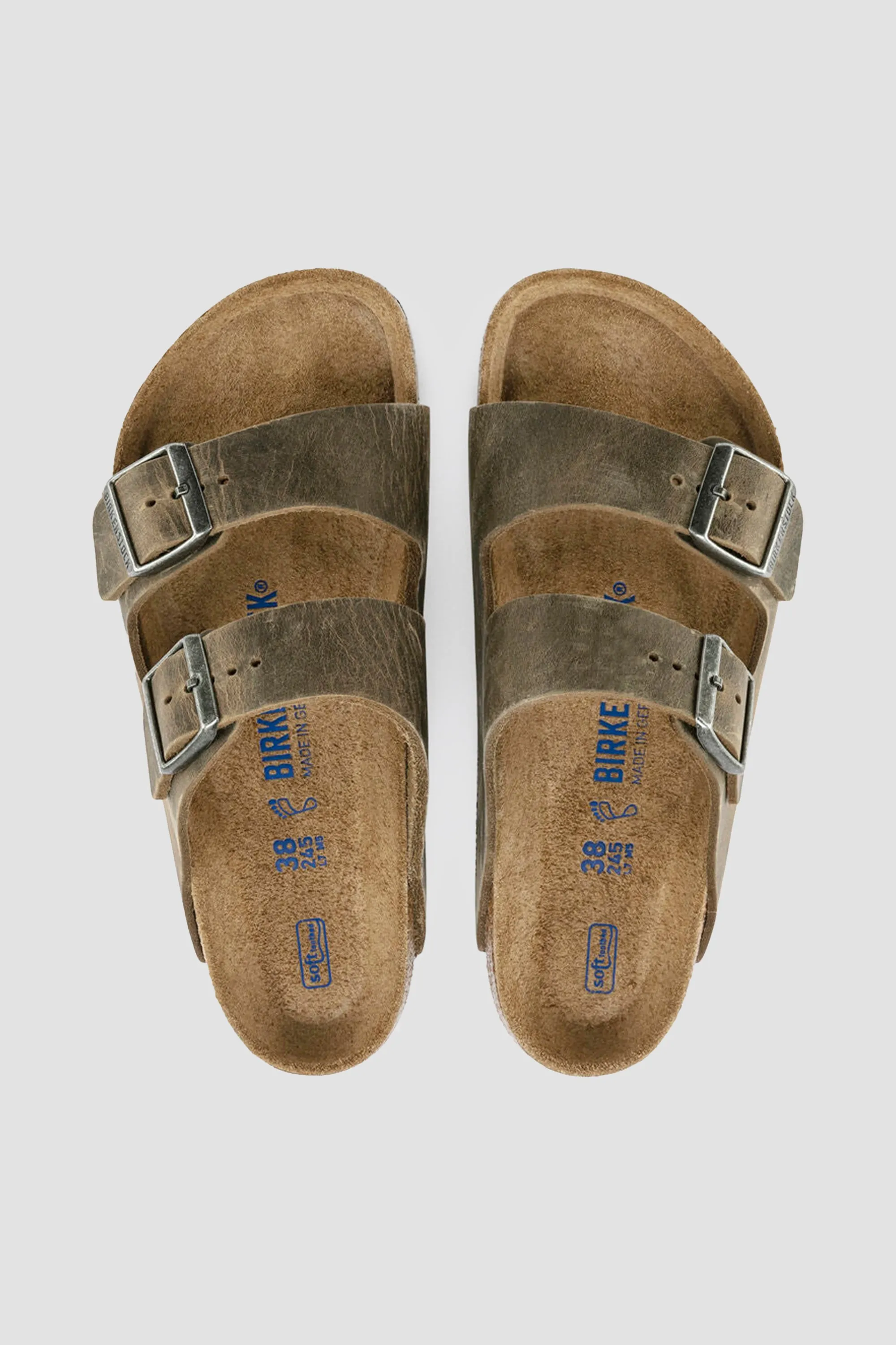 Birkenstock Unisex Arizona Soft Footbed Oiled Leather in Faded Khaki